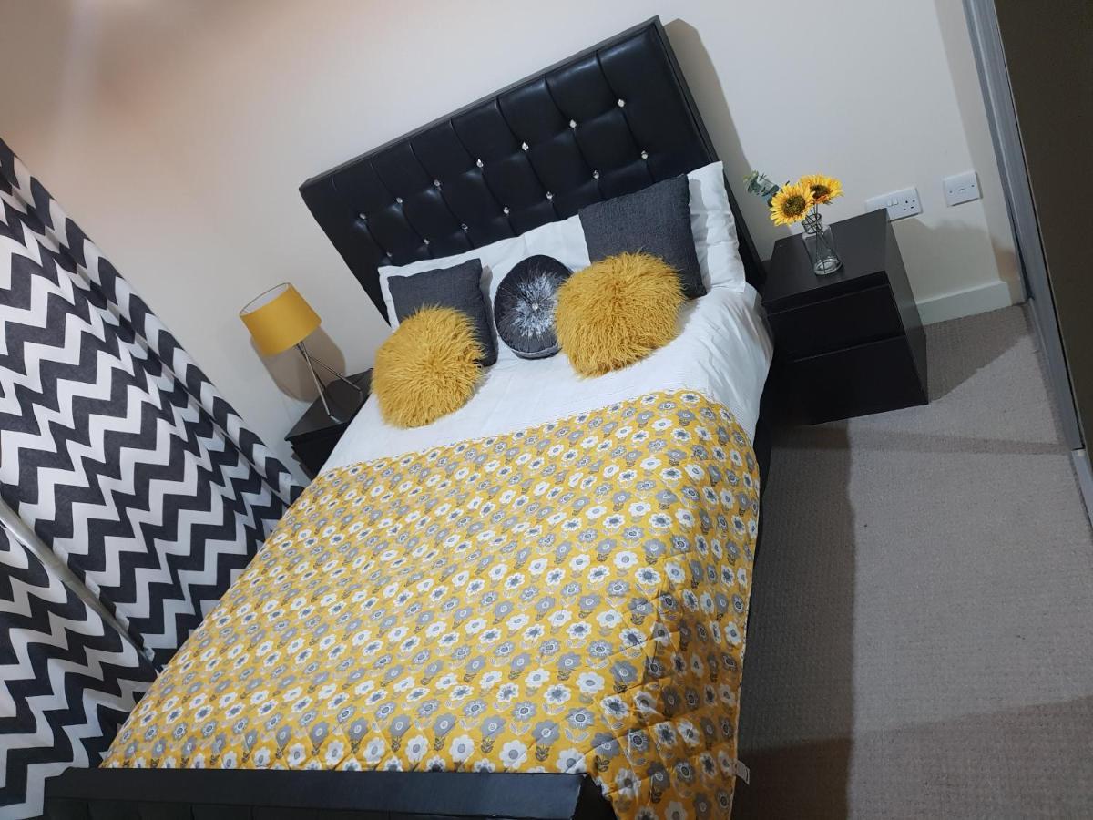 Bambz Luxury Aparment แมนเชสเตอร์ ภายนอก รูปภาพ