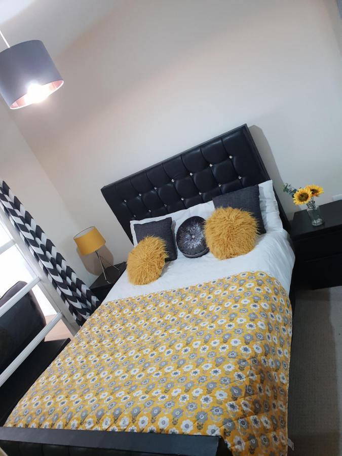 Bambz Luxury Aparment แมนเชสเตอร์ ภายนอก รูปภาพ